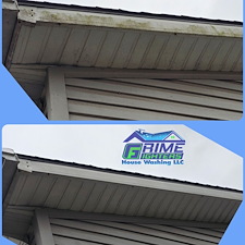 Mobile-Home-Pressure-Washing-in-St-Joseph-MO-Expert-Cleaning-for-a-Like-New-Look 2